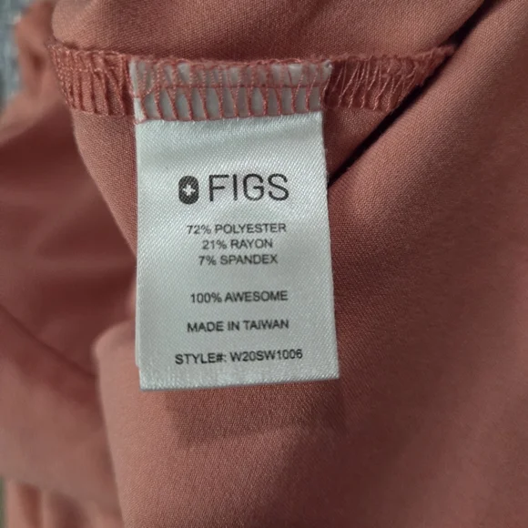 Figs Coral Scrub Set Women's Size Small Limited Edition - Picture 13 of 15